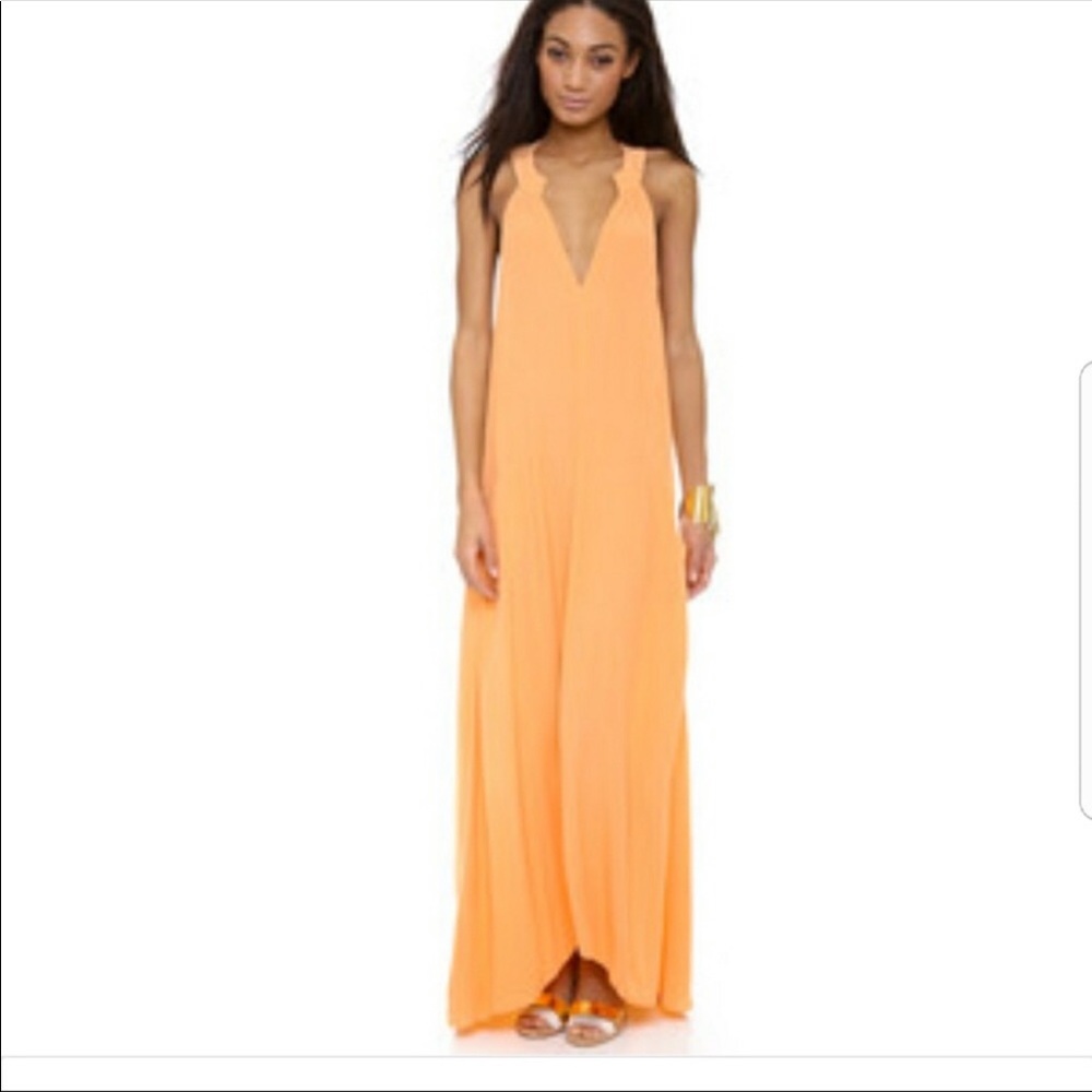 Beautiful Flynn Skye Orange Plunge Neckline Maxi Dress with pockets!✨🍊